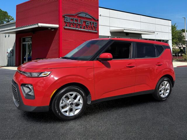 2022 Kia Soul LX FWD photo