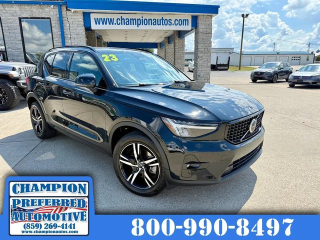 2023 Volvo XC40 Plus Dark Theme AWD photo