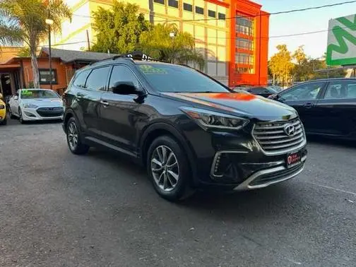 2017 Hyundai Santa Fe SE FWD photo