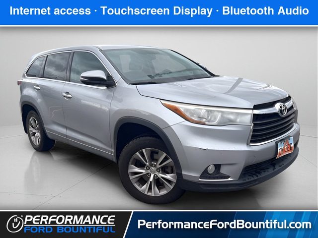 2015 Toyota Highlander LE AWD photo