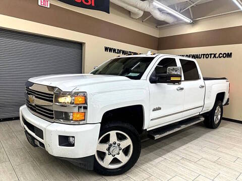 2015 Chevrolet Silverado 2500HD High Country 4WD photo