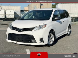 2020 Toyota Sienna L FWD photo