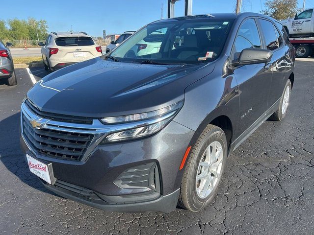 2022 Chevrolet Equinox LS AWD photo