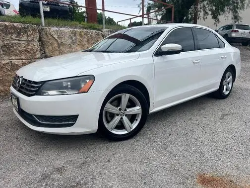 2015 Volkswagen Passat 2.0L TDI SE w/Sunroof FWD photo