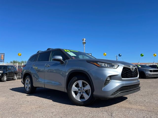 2020 Toyota Highlander LE FWD photo