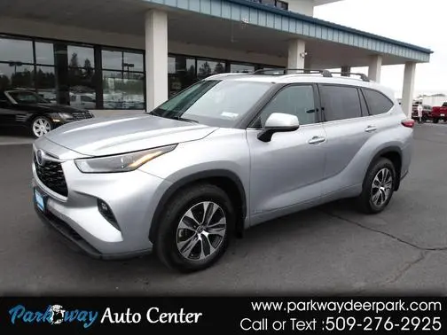 2022 Toyota Highlander Hybrid XLE AWD photo