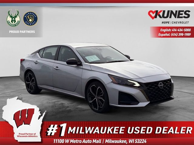 2023 Nissan Altima 2.5 SR FWD photo
