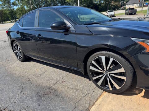 2019 Nissan Altima 2.5 SR FWD photo