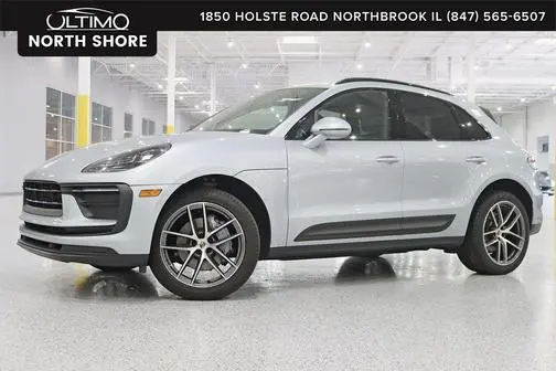2022 Porsche Macan AWD photo
