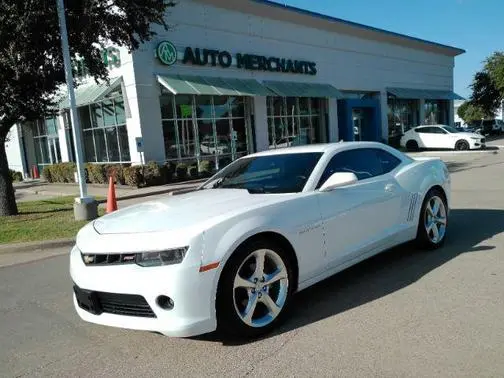 2015 Chevrolet Camaro LT RWD photo