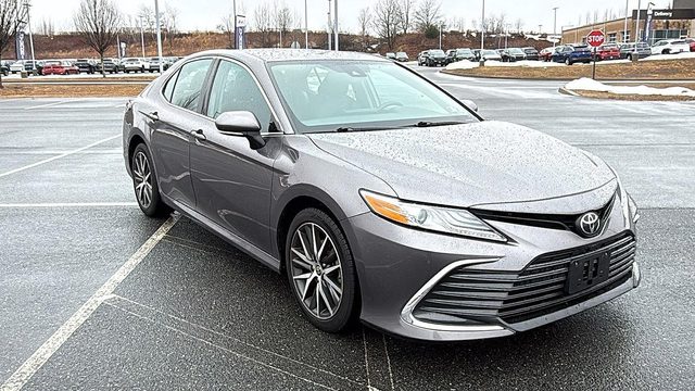 2022 Toyota Camry XLE AWD photo