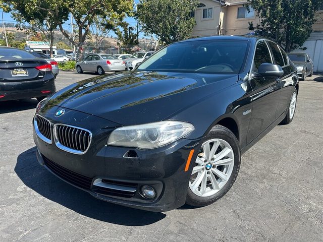 2015 BMW 5 Series 528i xDrive AWD photo
