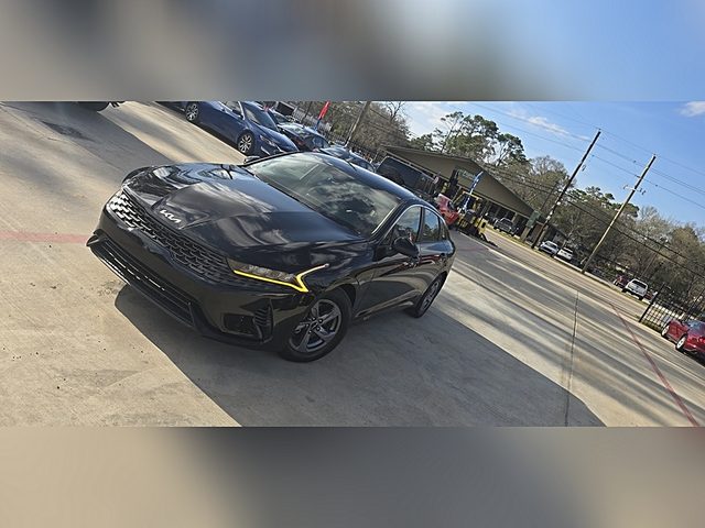 2023 Kia K5 LXS FWD photo