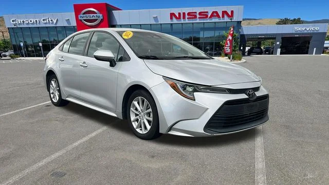 2023 Toyota Corolla LE FWD photo