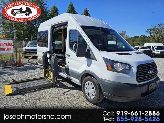 2017 Ford Transit Passenger Wagon XL RWD photo