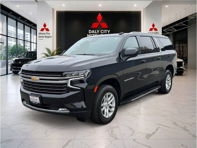 2023 Chevrolet Suburban LT 4WD photo
