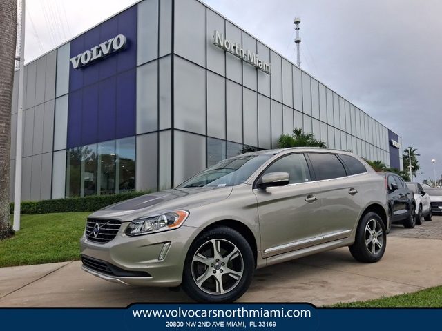2015 Volvo XC60 T6 AWD photo