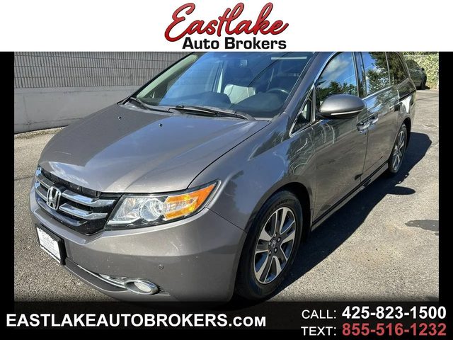 2015 Honda Odyssey Touring FWD photo