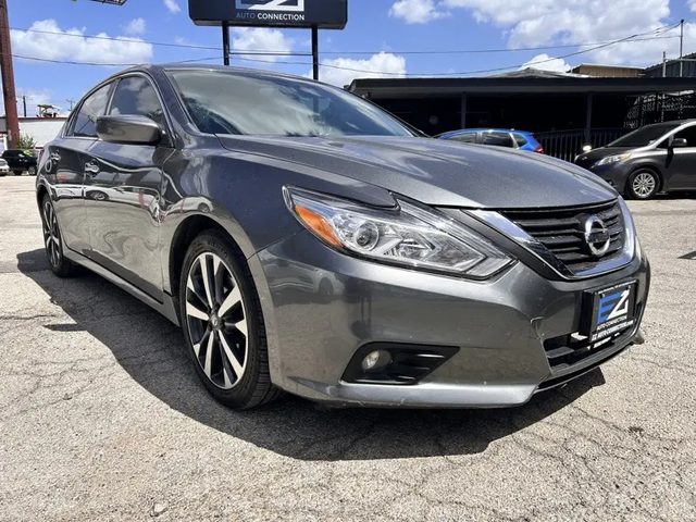 2017 Nissan Altima 3.5 SR FWD photo