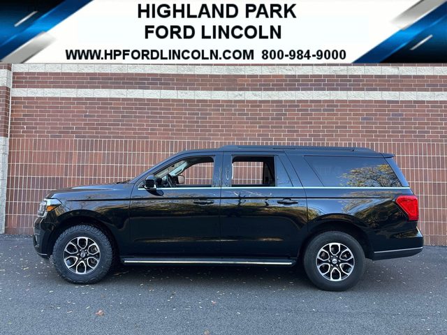 2023 Ford Expedition Max XLT 4WD photo