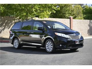 2015 Toyota Sienna AWD photo