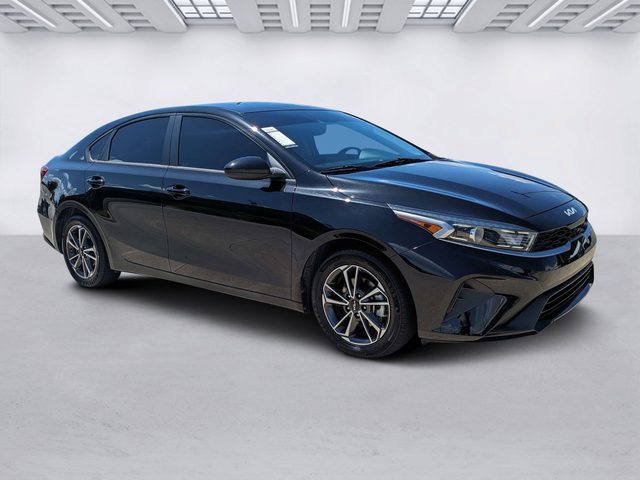 2022 Kia Forte LXS FWD photo