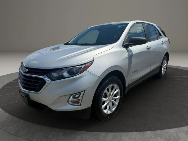 2021 Chevrolet Equinox LS AWD photo