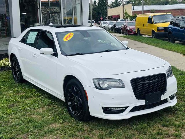 2023 Chrysler 300 Touring L AWD photo