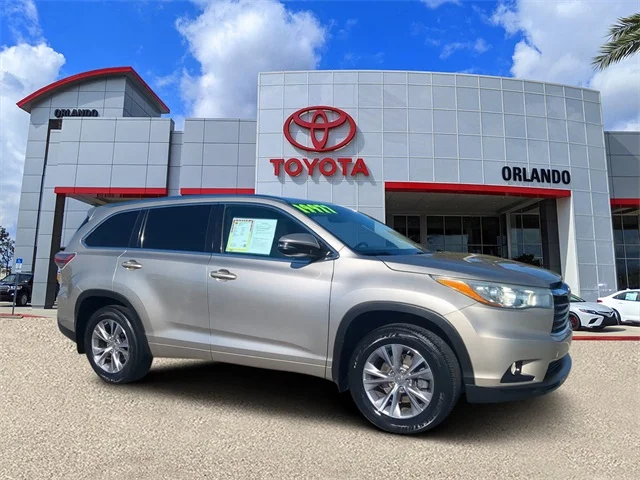 2015 Toyota Highlander XLE AWD photo