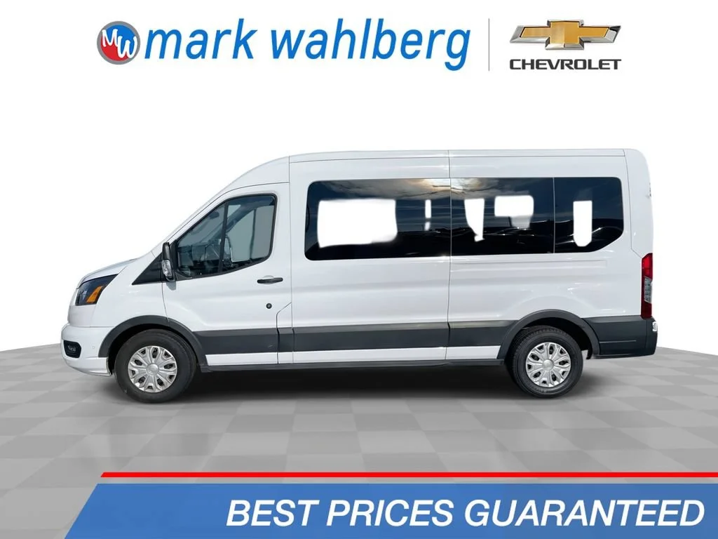 2023 Ford Transit Passenger Wagon XL RWD photo