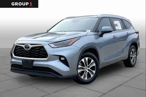 2023 Toyota Highlander XLE FWD photo