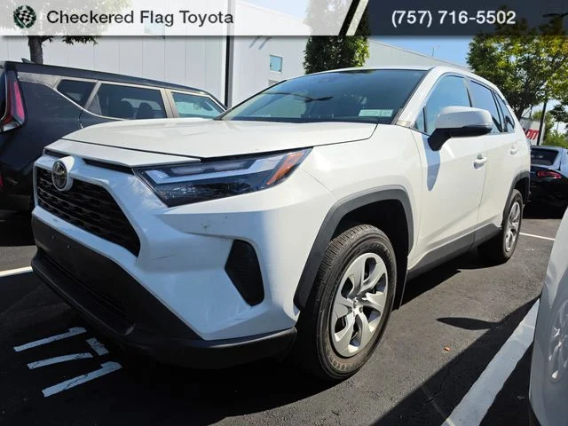 2023 Toyota RAV4 LE AWD photo