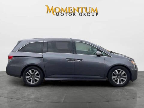 2016 Honda Odyssey Touring Elite FWD photo