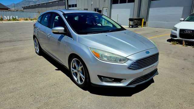 2015 Ford Focus Titanium FWD photo