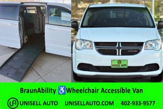 2017 Dodge Grand Caravan SE FWD photo