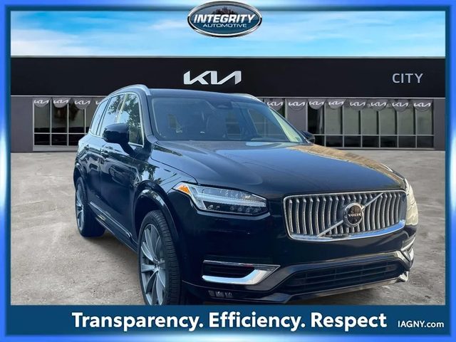 2023 Volvo XC90 Plus AWD photo
