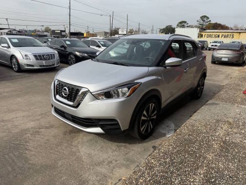2020 Nissan Kicks SV FWD photo