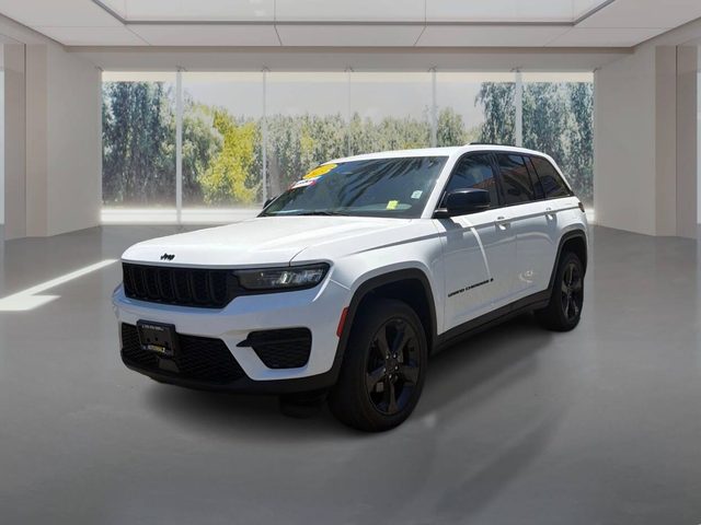 2023 Jeep Grand Cherokee Altitude 4WD photo