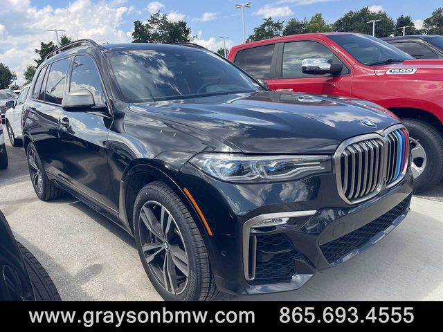 2022 BMW X7 M50i AWD photo