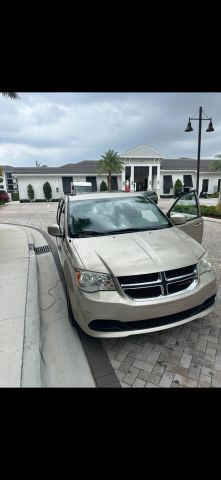 2015 Dodge Grand Caravan SXT FWD photo