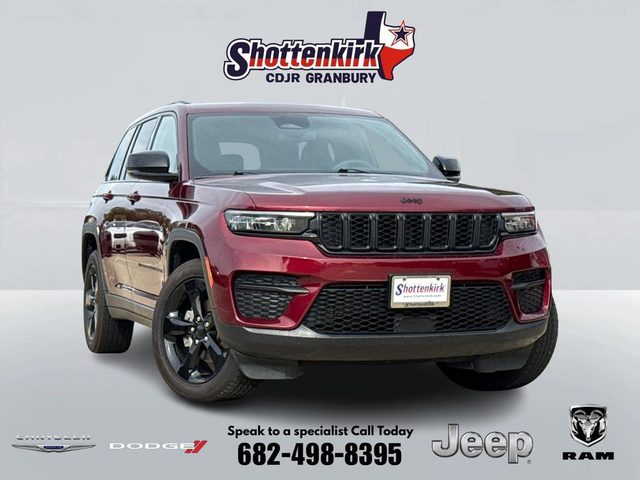 2023 Jeep Grand Cherokee Altitude 4WD photo