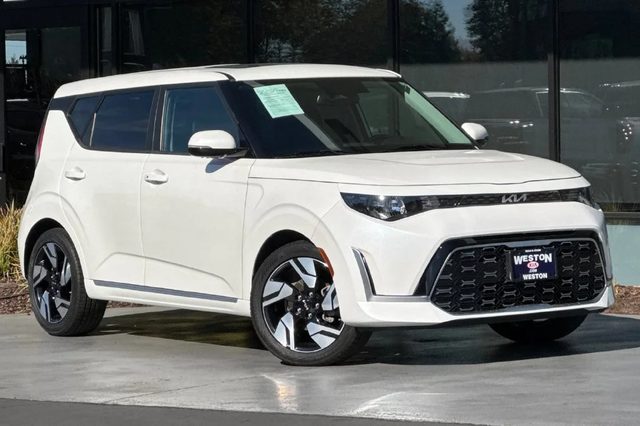 2023 Kia Soul GT-Line FWD photo