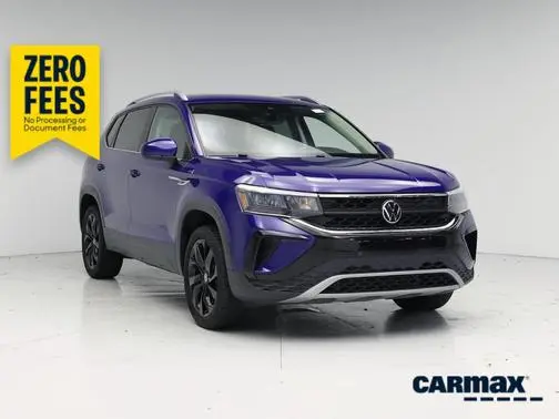 2023 Volkswagen Taos SE FWD photo