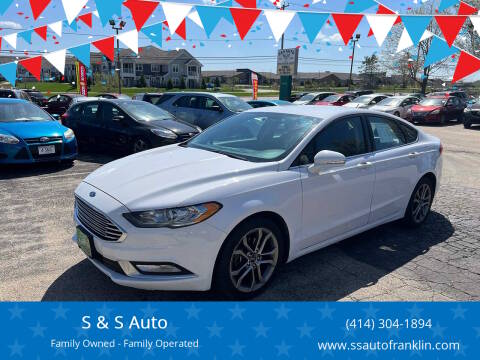 2017 Ford Fusion SE FWD photo