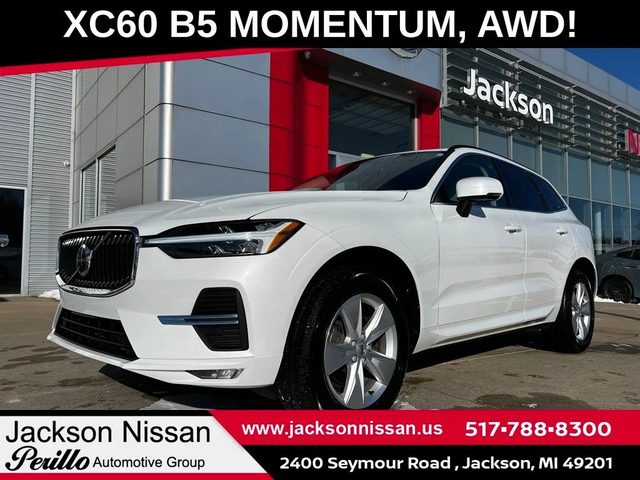 2022 Volvo XC60 Momentum AWD photo