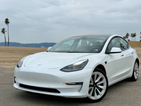 2022 Tesla Model 3 Long Range AWD photo