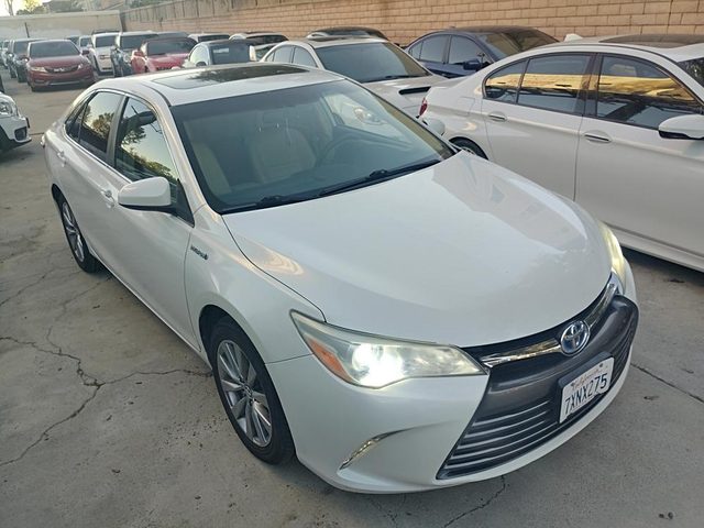 2015 Toyota Camry FWD photo