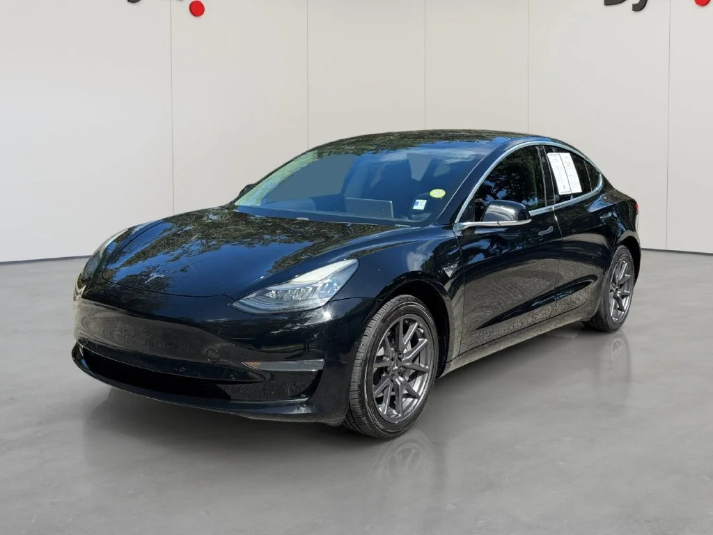 2020 Tesla Model 3 Standard Range RWD photo