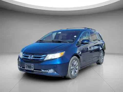 2015 Honda Odyssey Touring FWD photo
