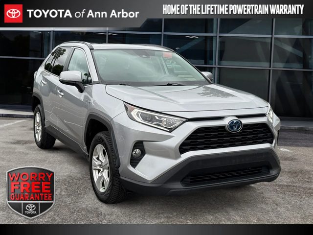 2021 Toyota RAV4 Hybrid XLE AWD photo